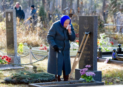 12 radonica 2017 blagoustroistvo mogil granir pominovenie usopshih ritorg.by