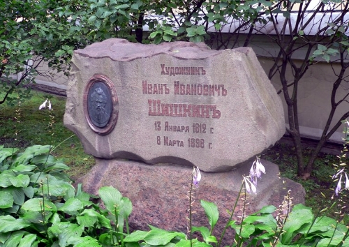 2 pamyatnik glyba iz granita v minske v belarusi ritorg.by