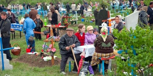 radonica 2017 blagoustroistvo mogil granir pominovenie usopshih ritorg.by